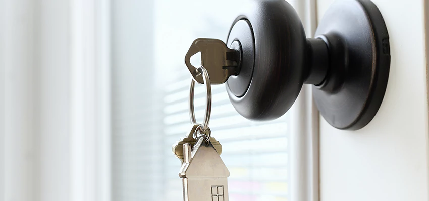 Bifold Door Knob Replacement in Sunnyslope, California